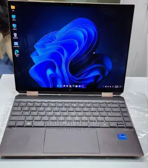 Photo - New Laptop HP Spectre 16GB Intel Core i7 SSD 1T