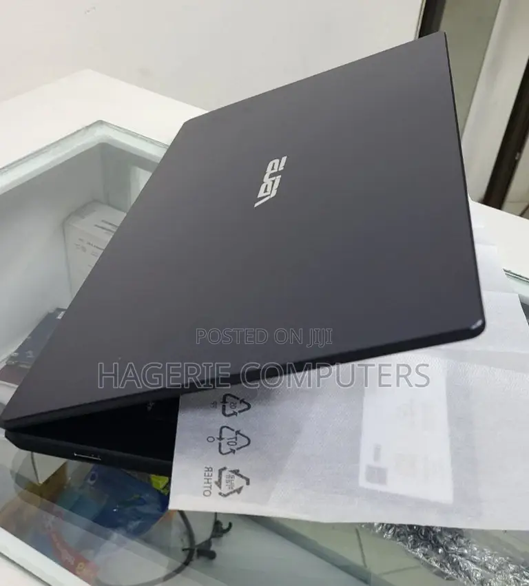 New Laptop Asus Vivobook E200HA 8GB Intel Pentium SSD 256GB