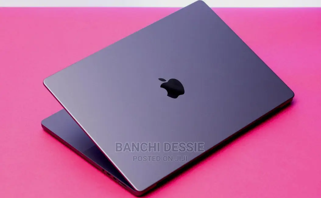 New Laptop Apple MacBook Pro 2022 M2 16GB Apple M2 SSD 512GB