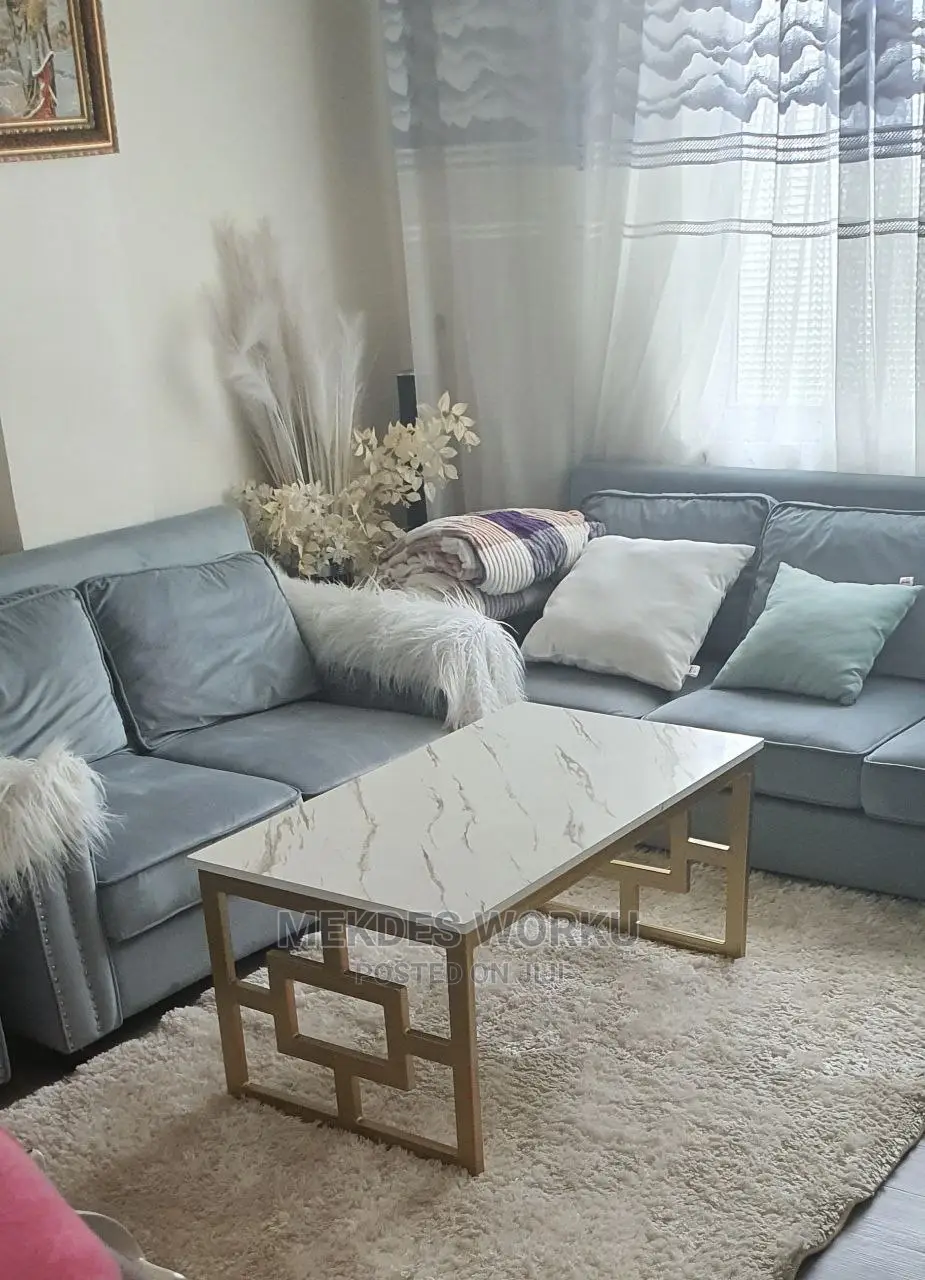 Table ( ጠረጴዛ)