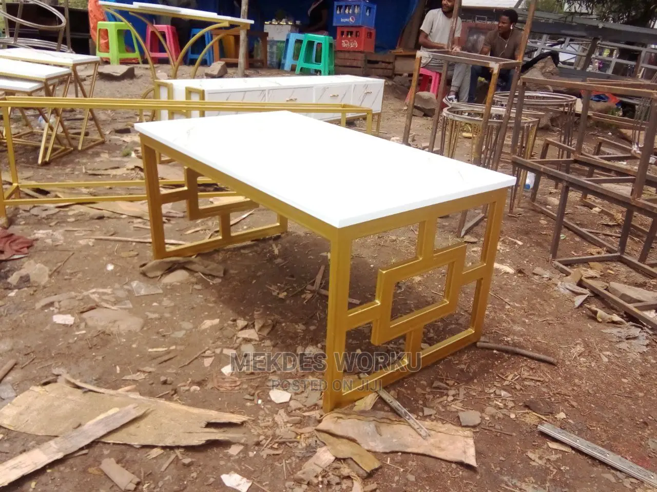 Table ( ጠረጴዛ)