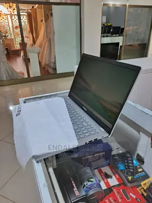 New Laptop Asus VivoBook 15 X505BA 8GB Intel Celeron SSD 128GB