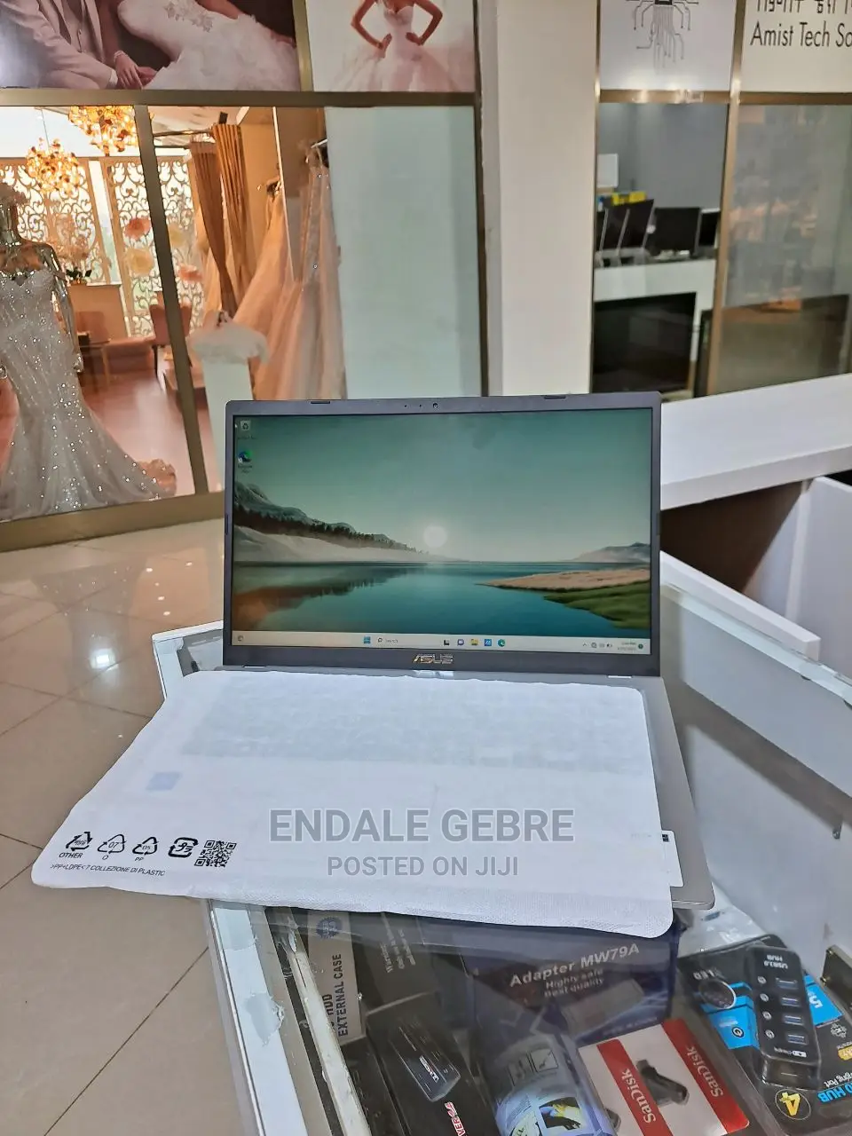 New Laptop Asus VivoBook 15 X505BA 8GB Intel Celeron SSD 128GB