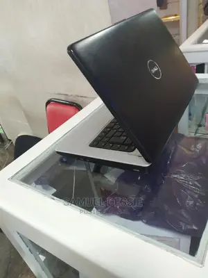 Laptop Dell Inspiron 15 4GB Intel Core 2 Quad SSD 256GB