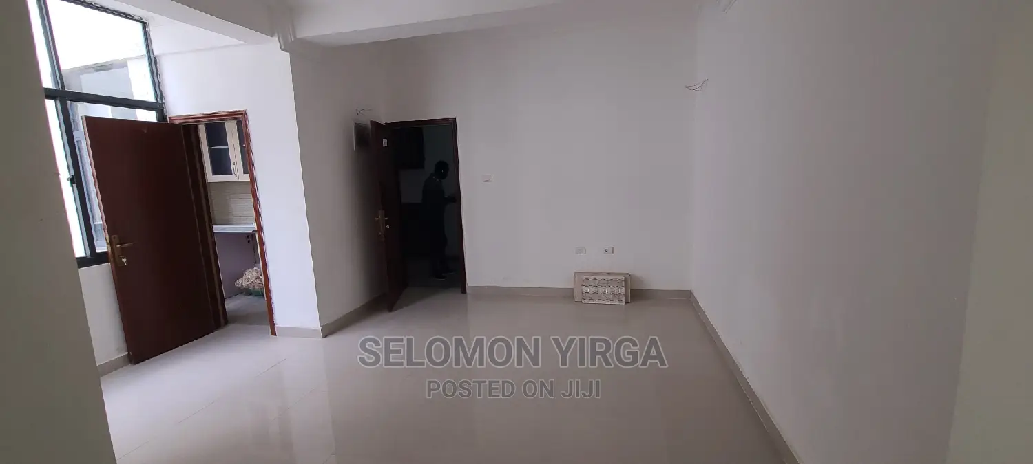 2bdrm Apartment in አድስ አበባ, Bole for rent