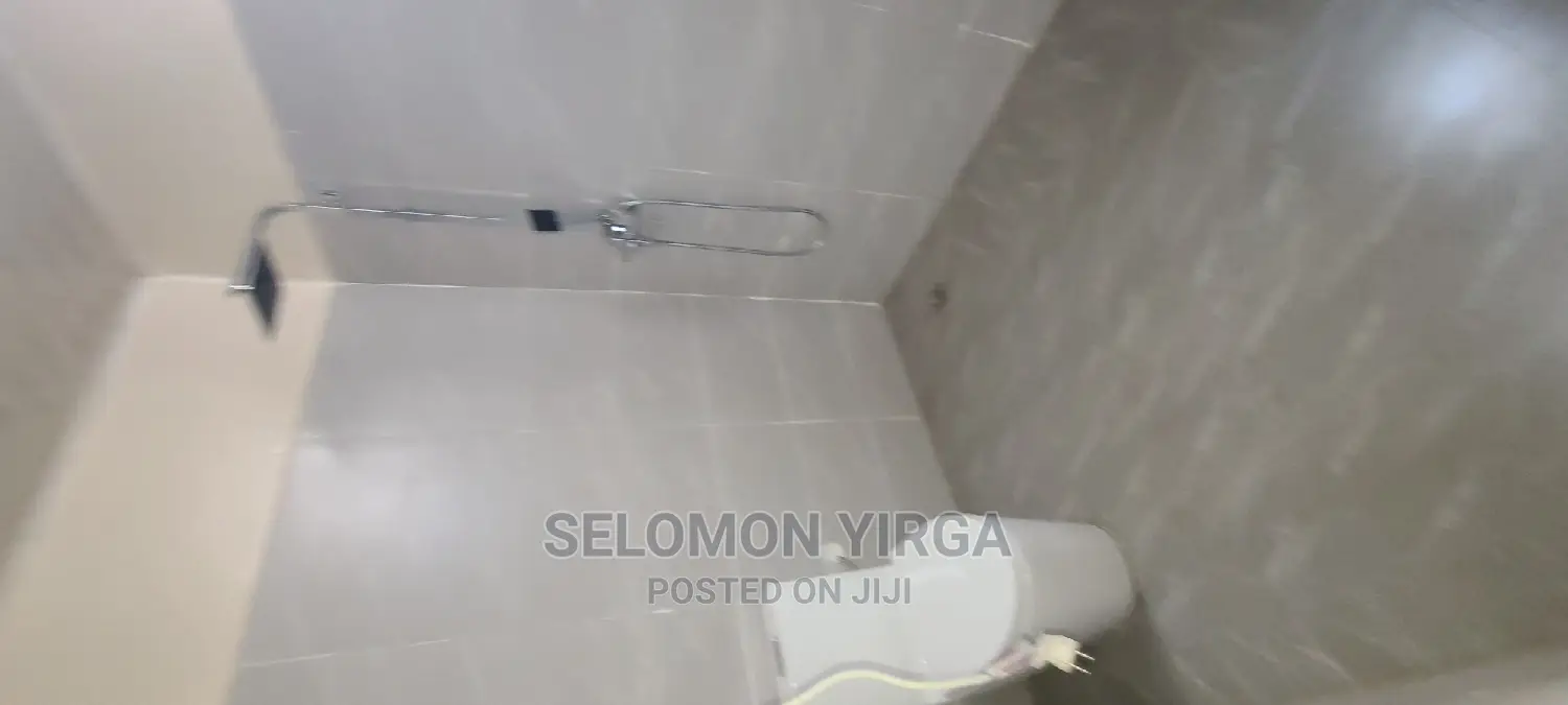 3bdrm Apartment in አድስ አበባ, Bole for sale