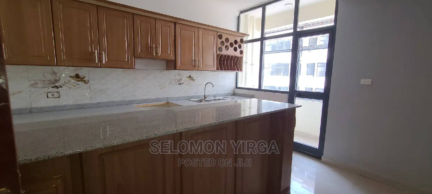 3bdrm Apartment in አድስ አበባ, Bole for sale