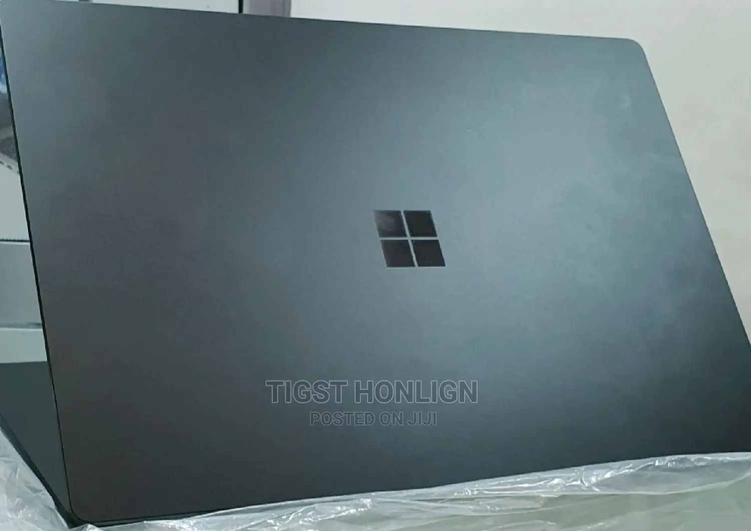 New Laptop Microsoft Surface 16GB Intel Core I7 SSD 512GB