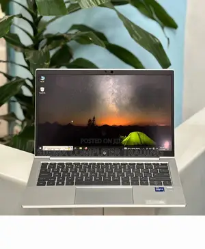 New Laptop HP EliteBook 830 G8 16GB Intel Core I7 SSD 512GB