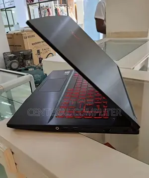 New Laptop MSI 16GB Intel Core I7 SSD 512GB