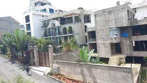 5bdrm House in አአ, Bole for sale