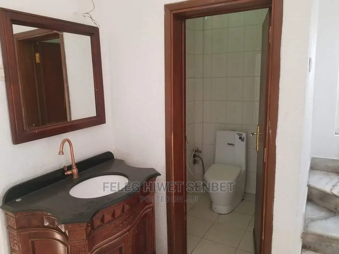 Furnished 5bdrm House in አአ, Bole for sale