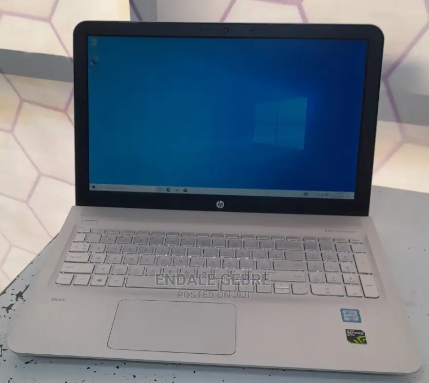 New Laptop HP Envy 15 8GB Intel Core I5 HDD+SSD 1T