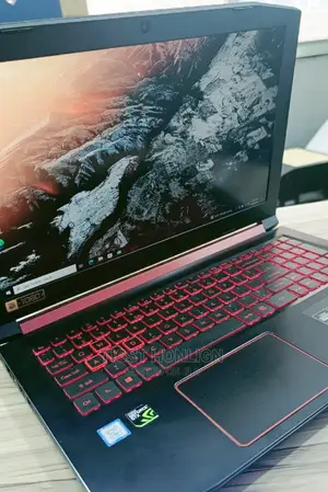 New Laptop 8GB Intel Core I7 SSD 256GB