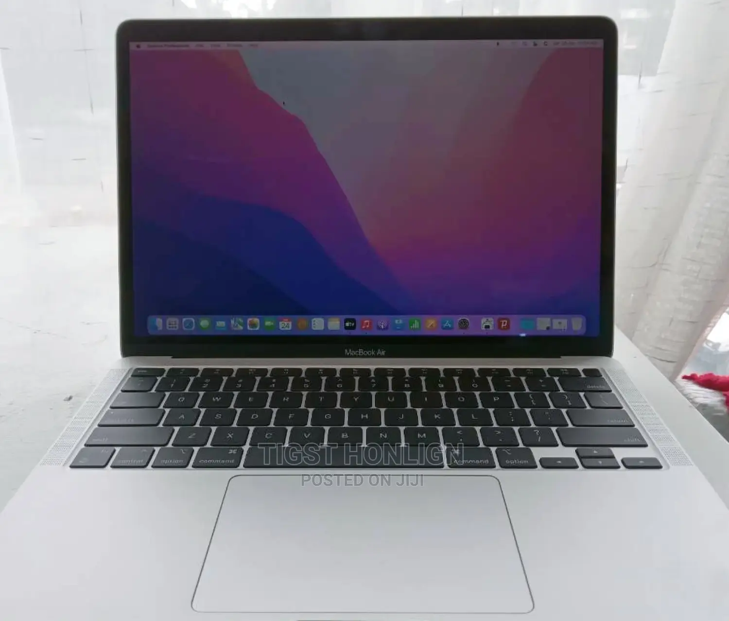 New Laptop Apple MacBook Air 8GB Apple M1 SSD 256GB