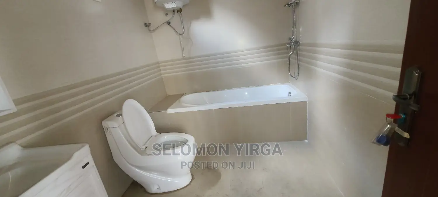 3bdrm Apartment in አድስ አበባ, Bole for sale