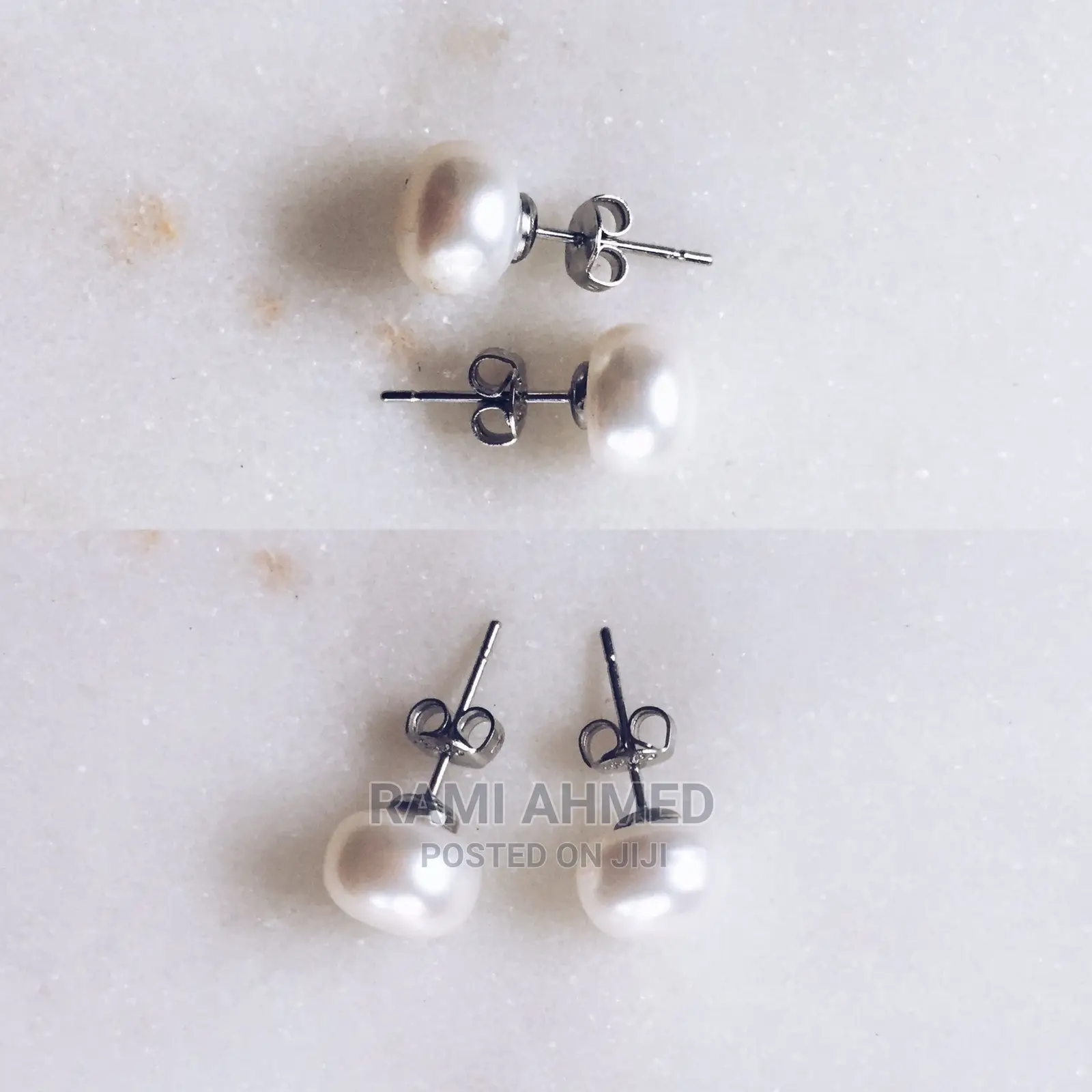 Pearl Earrings (1 Set)