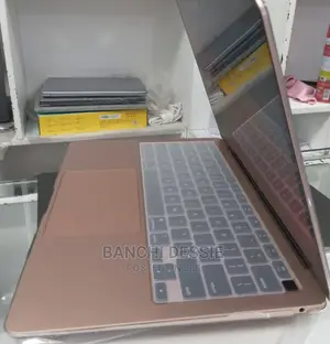 New Laptop Apple MacBook Air 8GB Apple M1 SSD 512GB