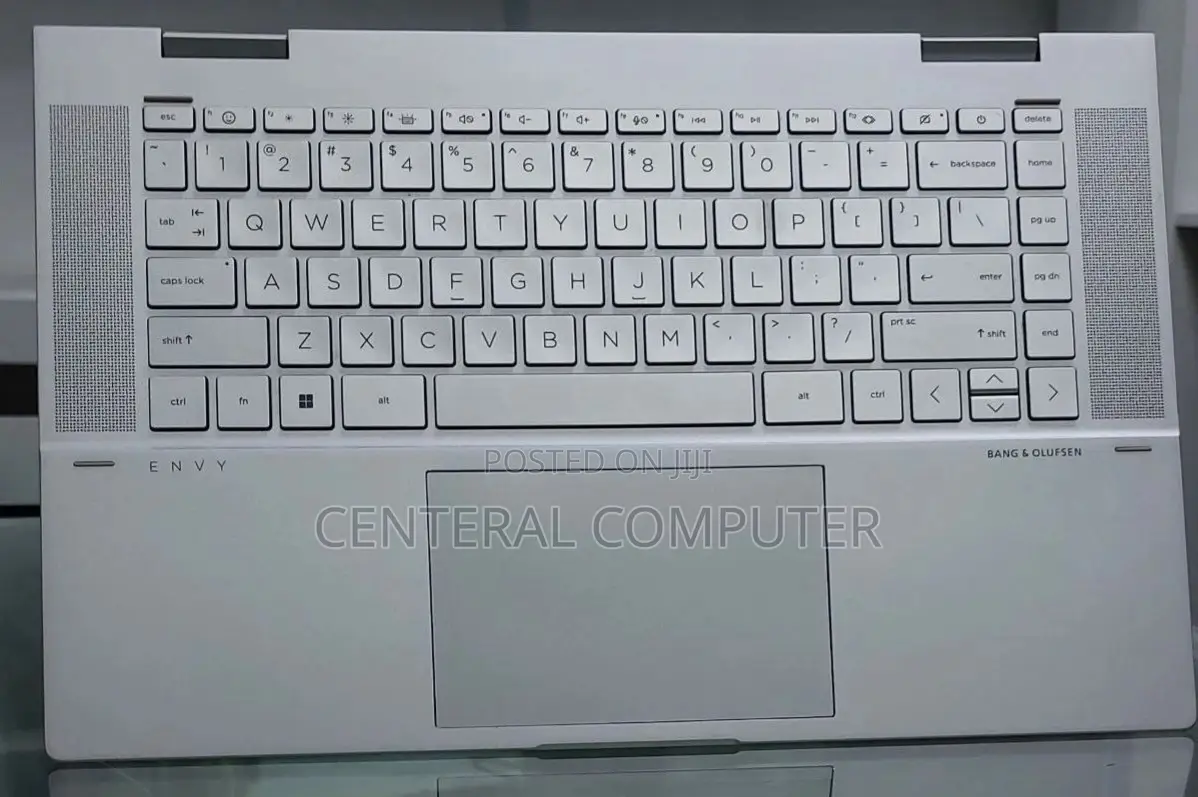 New Laptop HP Envy X360 16GB Intel Core I7 SSD 512GB