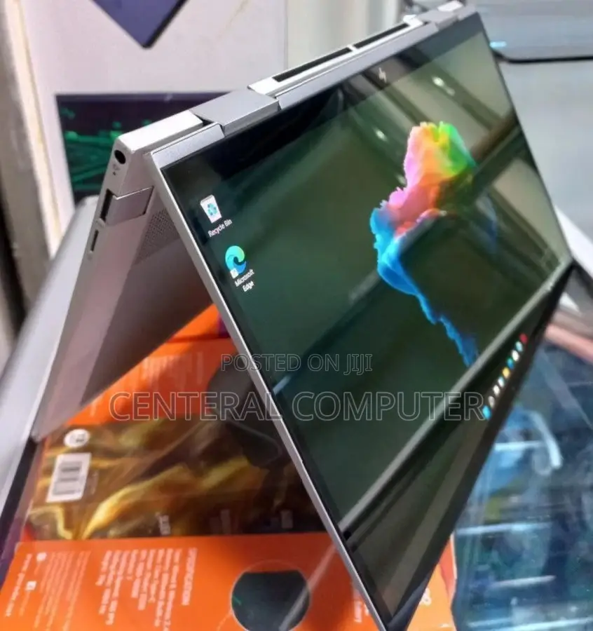 New Laptop HP Envy X360 8GB Intel Core I7 SSD 512GB