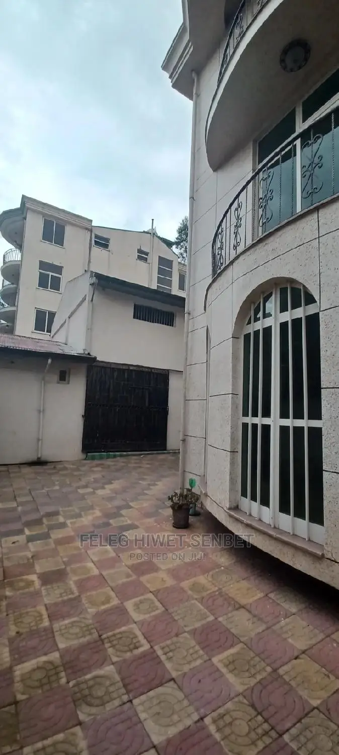 Furnished 8bdrm House in አአ, Bole for rent