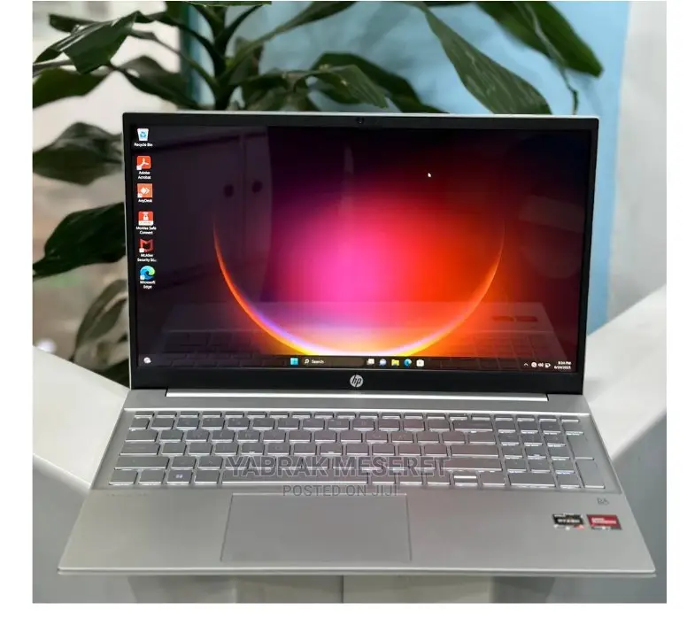 New Laptop HP Pavilion 15 8GB AMD Ryzen 5 SSD 256GB