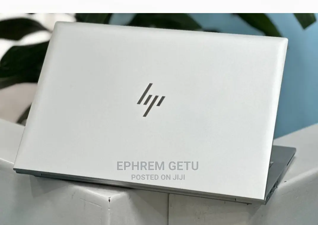 New Laptop HP EliteBook 830 G8 16GB Intel Core i7 SSD 512GB