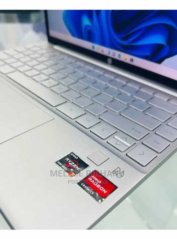 New Laptop HP Pavilion 13 16GB AMD Ryzen 7 SSD 1T
