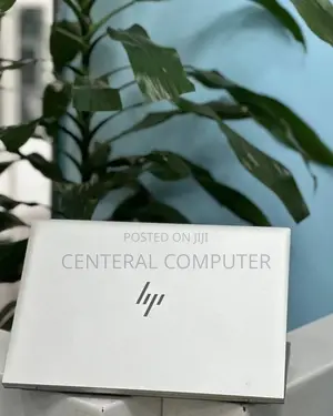 New Laptop HP EliteBook 845 G8 8GB AMD Ryzen 5 SSD 256GB