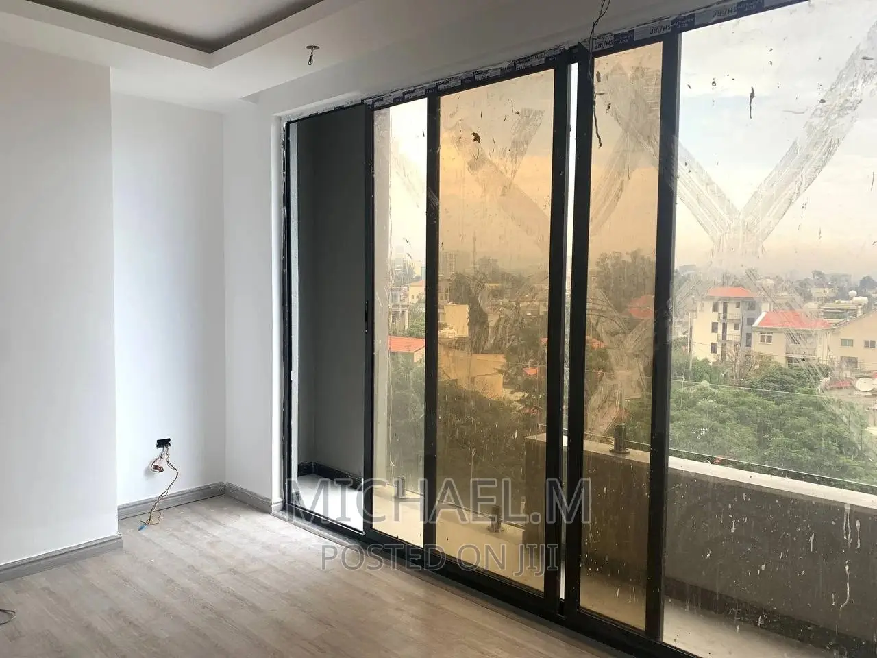 Furnished 3bdrm Apartment in Shalom Realesate, Nifas Silk-Lafto