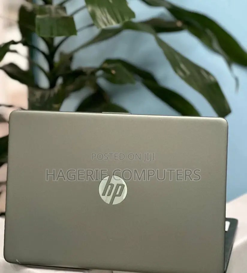 New Laptop HP 14z 8GB Intel Core I5 SSD 256GB
