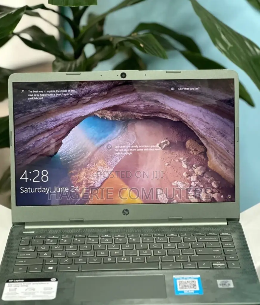 New Laptop HP 14z 8GB Intel Core I5 SSD 256GB