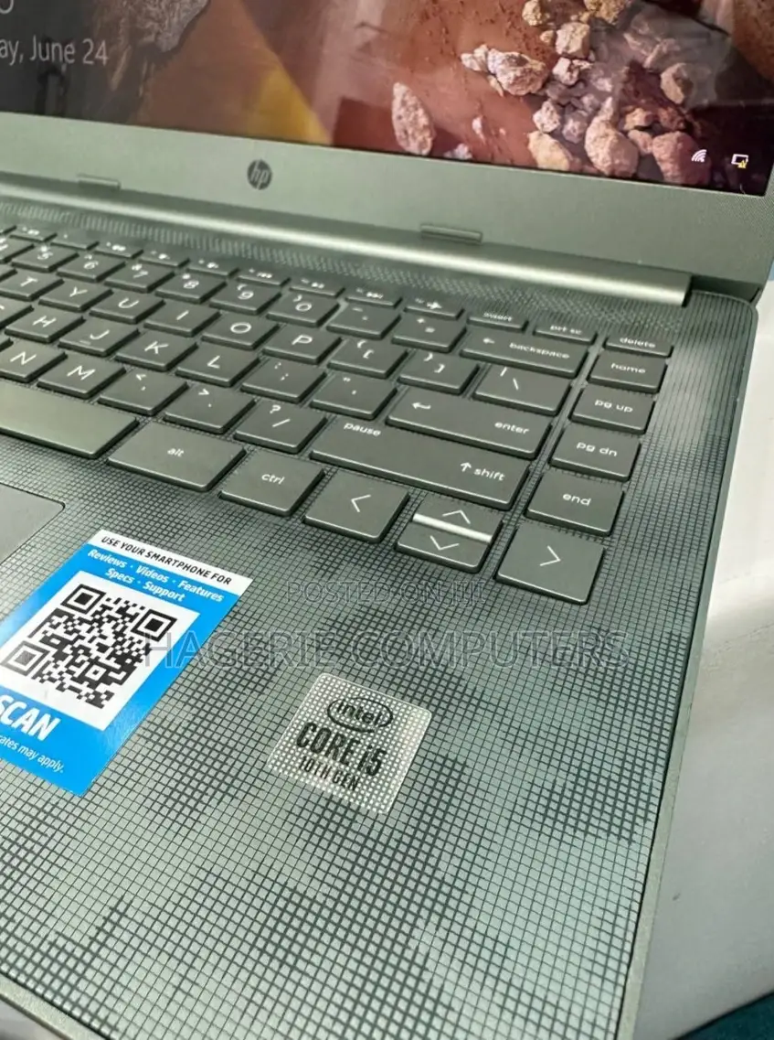 New Laptop HP 14z 8GB Intel Core I5 SSD 256GB