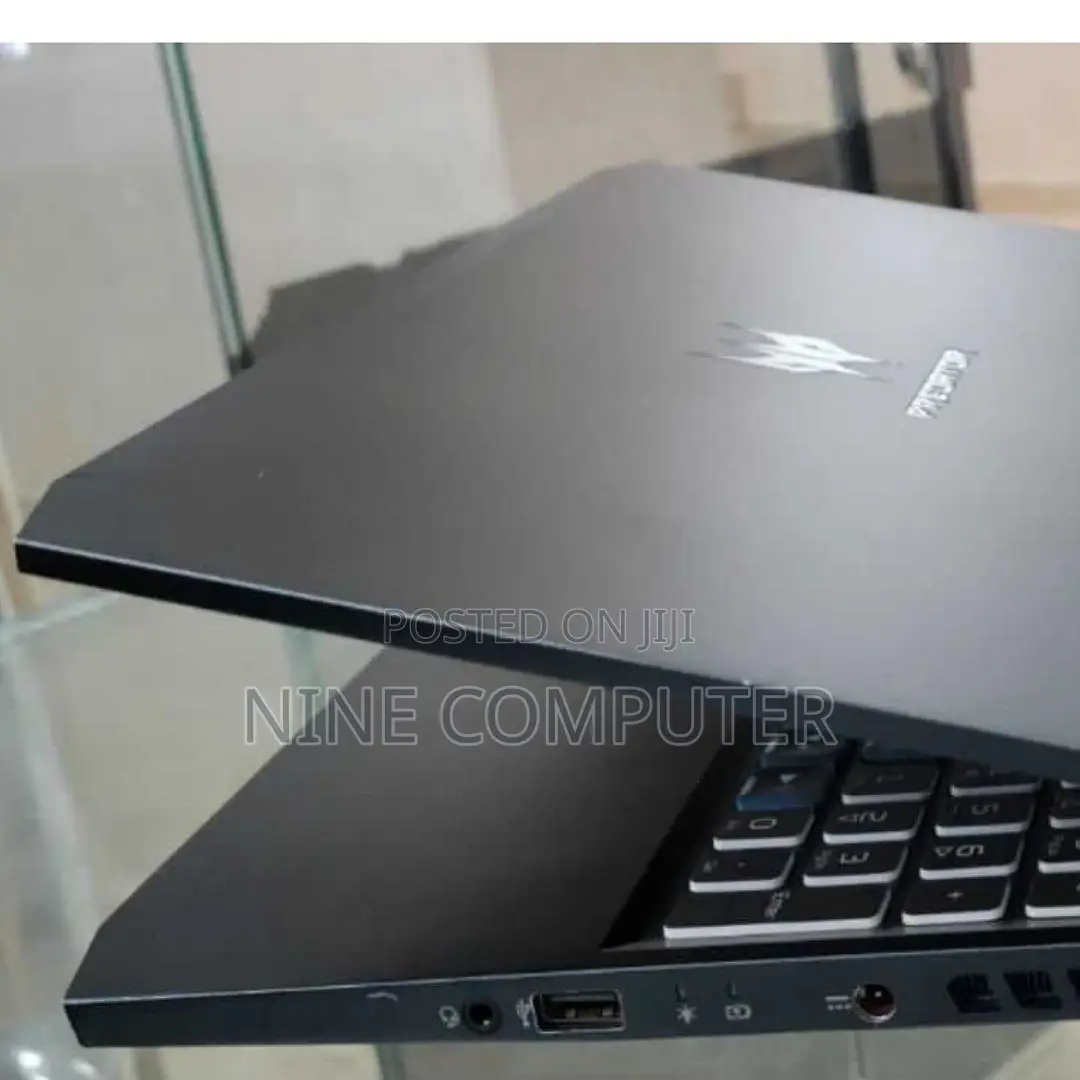 New Laptop Acer Predator Helios 300 16GB Intel Core I9 SSD 512GB