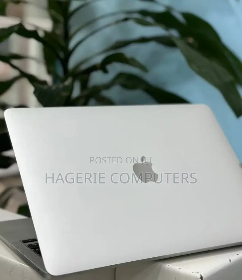 New Laptop Apple MacBook Air 8GB Apple M1 SSD 512GB