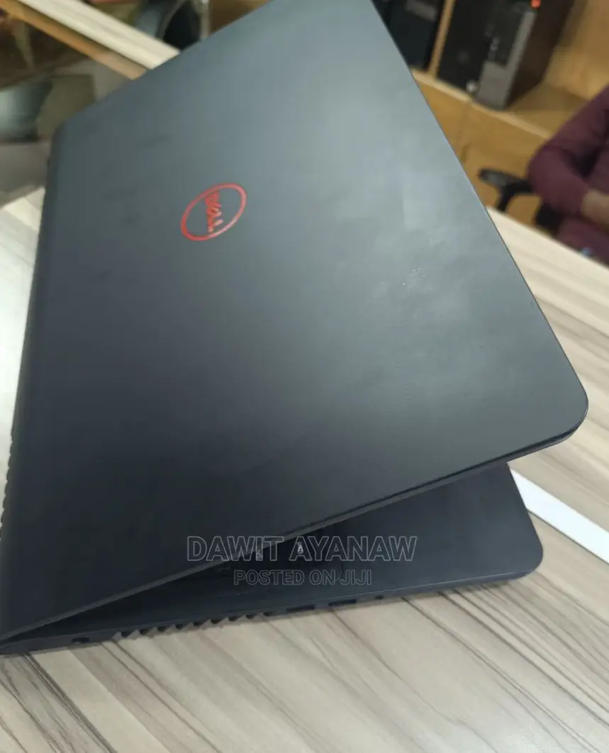 New Laptop Dell Inspiron 15 8GB Intel Core I7 SSD 512GB