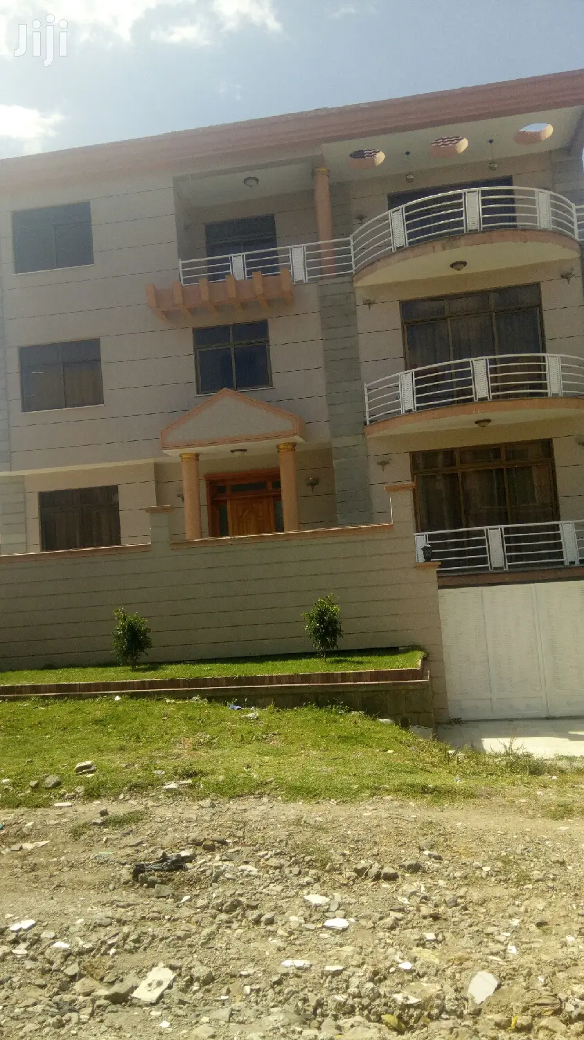 Furnished 6bdrm House in A.A, Bole for Sale