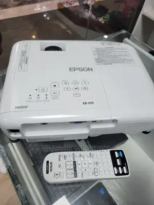 Epson EB_E01