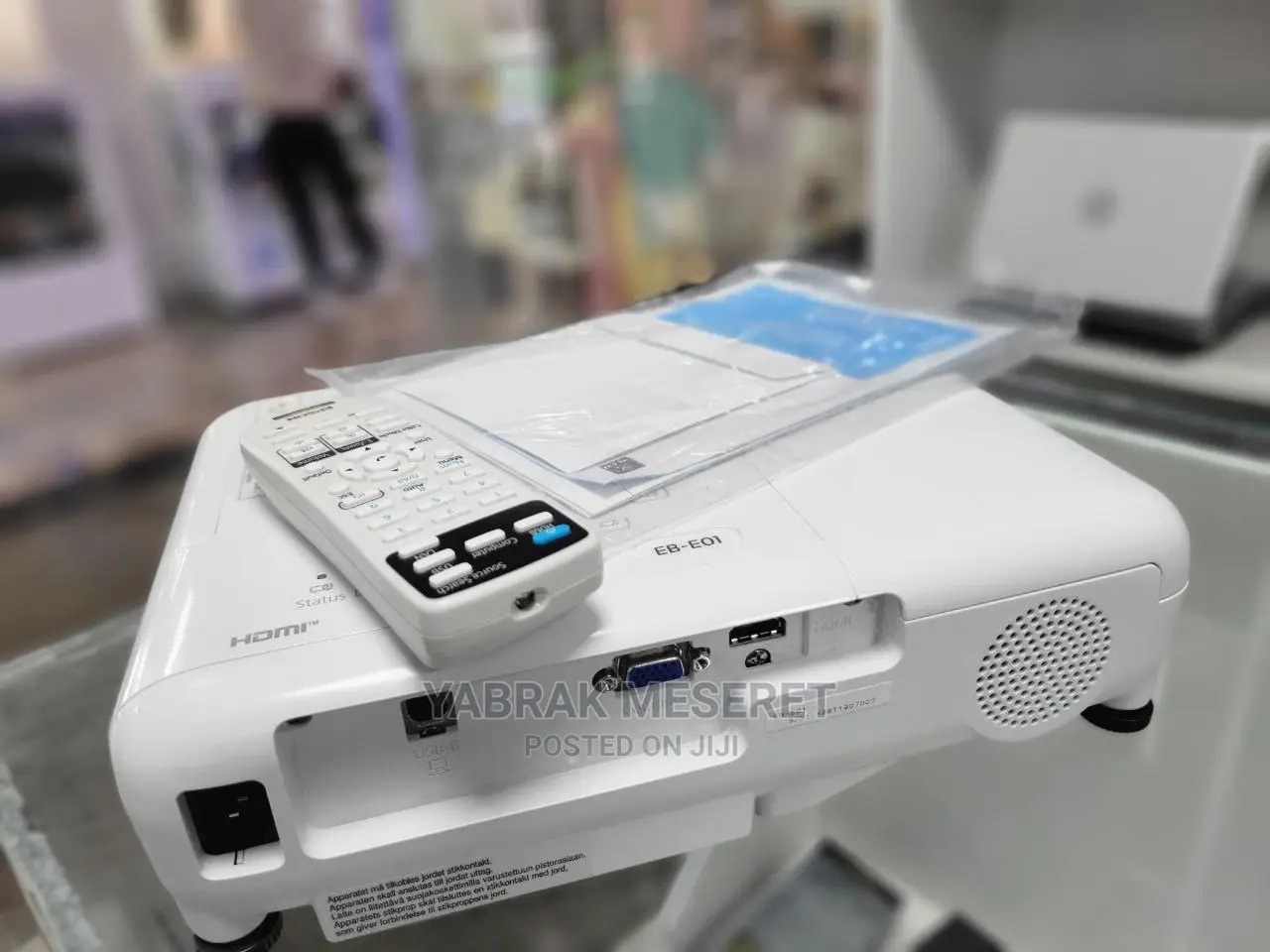 Epson EB_E01
