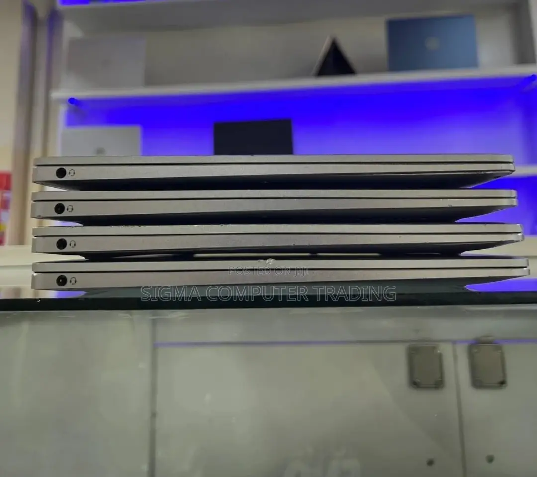 New Laptop HP EliteBook Folio G1 8GB Intel Core M SSD 256GB