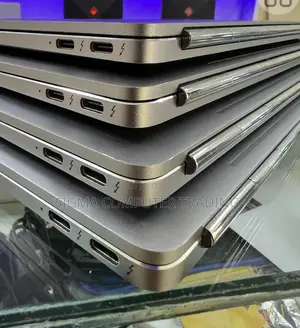 New Laptop HP EliteBook Folio G1 8GB Intel Core M SSD 256GB