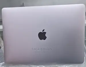 Photo - New Laptop Apple MacBook Pro 2017 8GB Intel Core i5 SSD 256GB