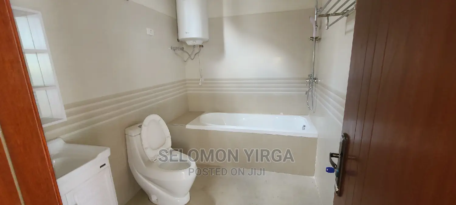 3bdrm Apartment in አድስ አበባ, Bole for rent