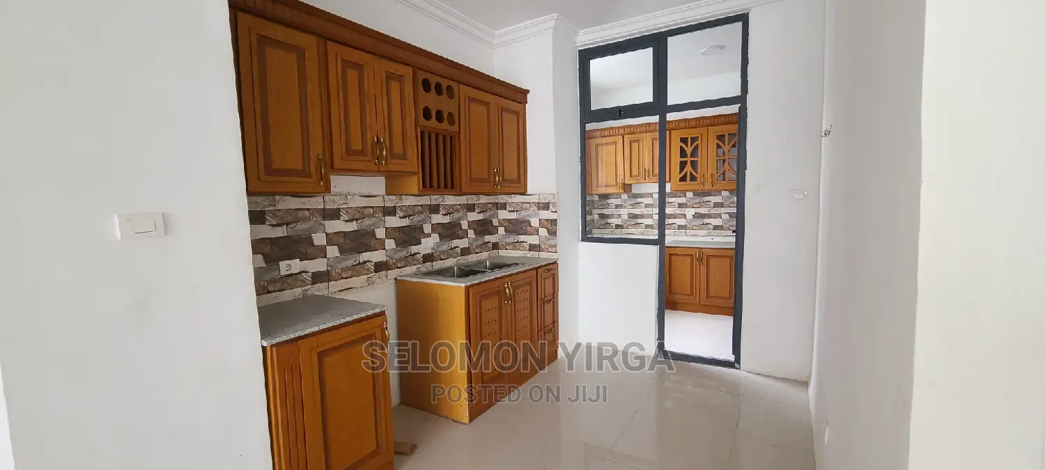 3bdrm Apartment in አድስ አበባ, Bole for rent