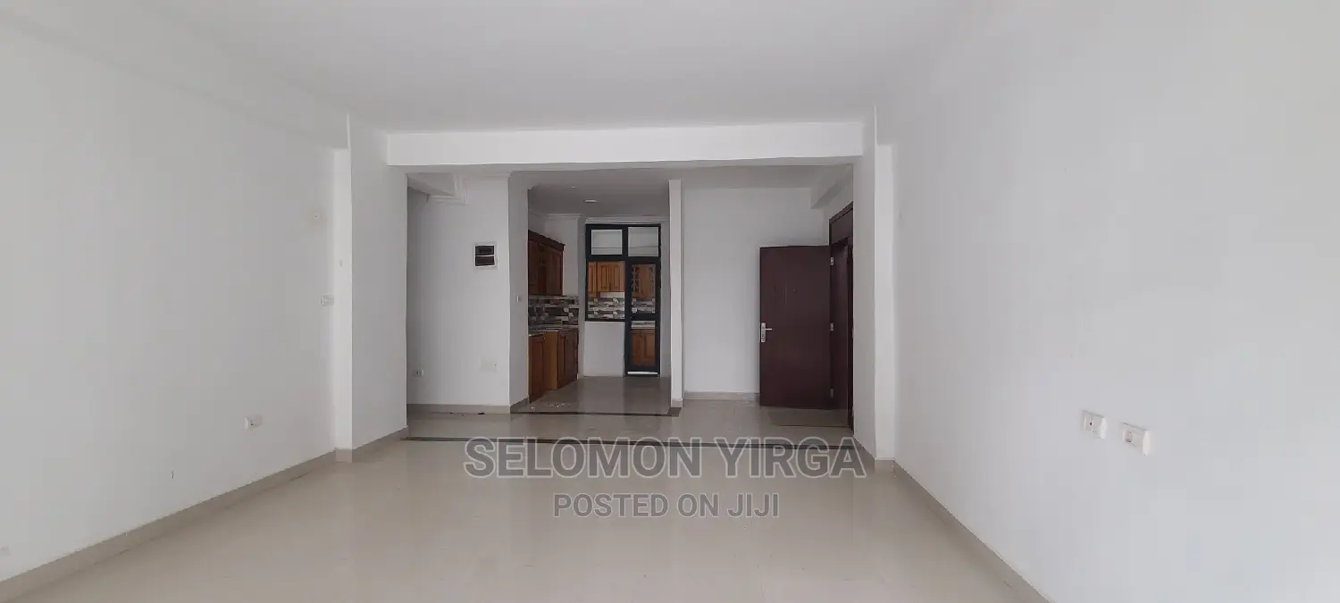 3bdrm Apartment in አድስ አበባ, Bole for rent