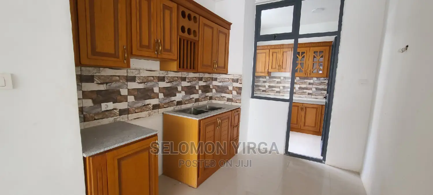 3bdrm Apartment in አድስ አበባ, Bole for rent