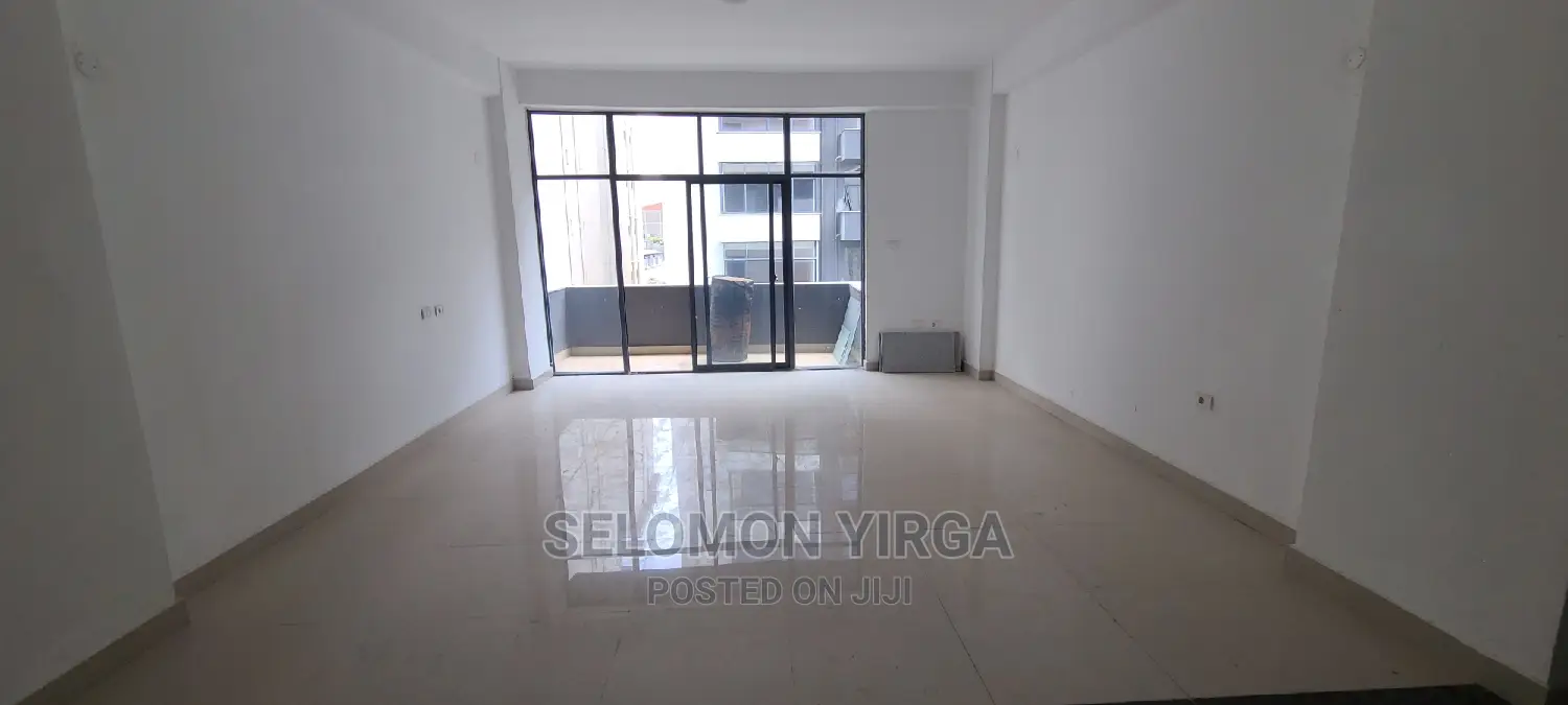 3bdrm Apartment in አድስ አበባ, Bole for rent