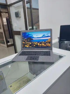 Photo - New Laptop I-Life ZedAir 2GB Intel Core 2 Quad SSD 140GB