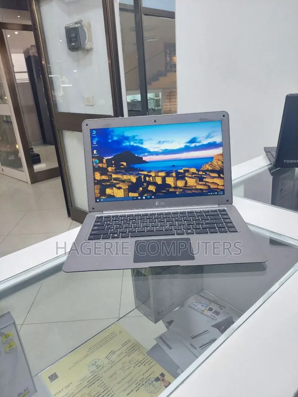 New Laptop I-Life ZedAir 2GB Intel Core 2 Quad SSD 140GB