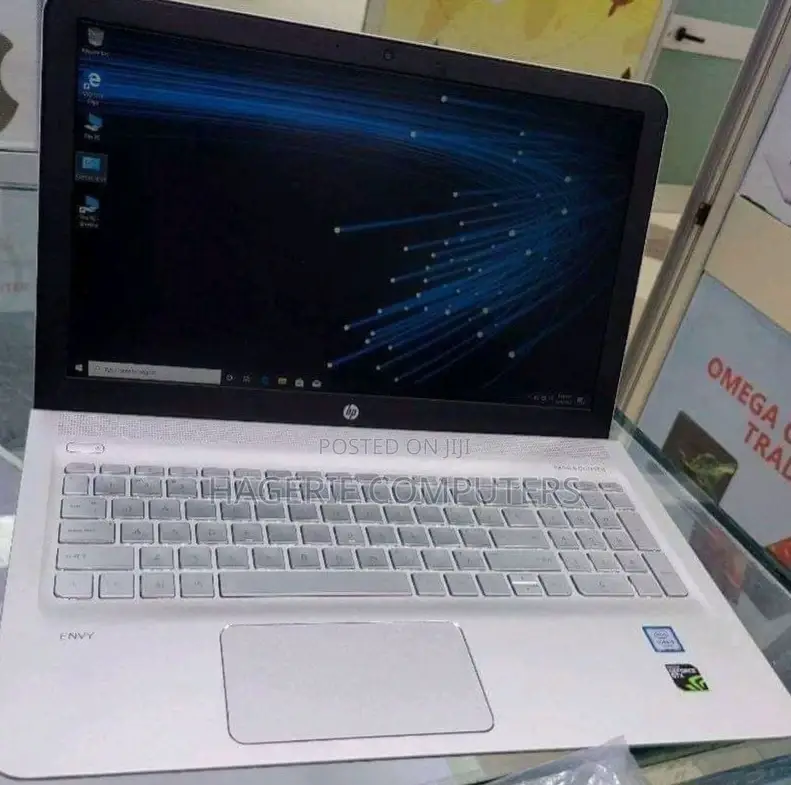 New Laptop HP Envy M6 8GB Intel Core I5 HDD+SSD 1.5T